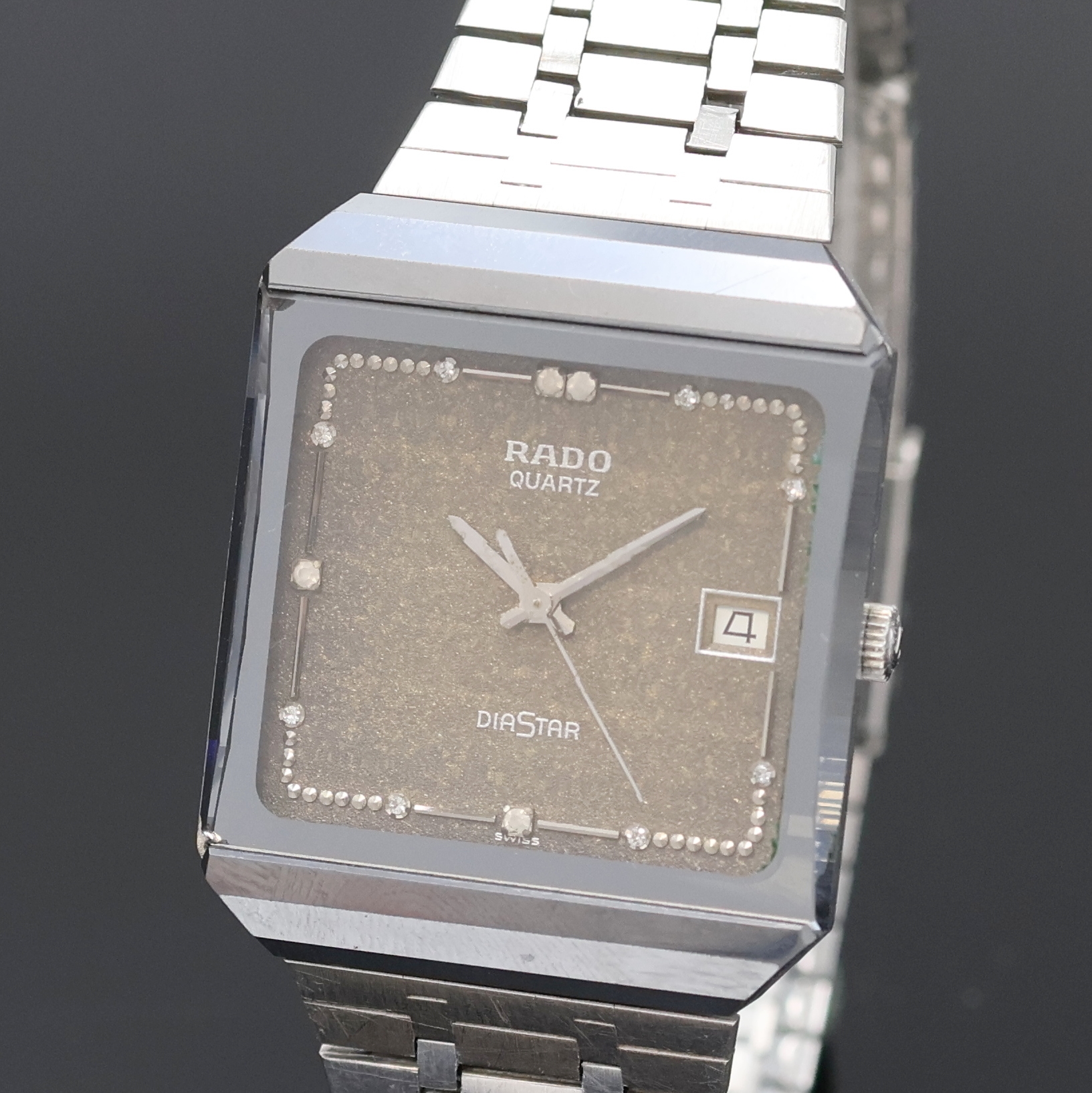 Detail a: RADO Diastar Armbanduhr in Stahl Referenz 113.0149.3, Schweiz 1990, quarz, Boden aufgedr., Rado Stahlband (Länge verstellbar), Glas facett., graues ...