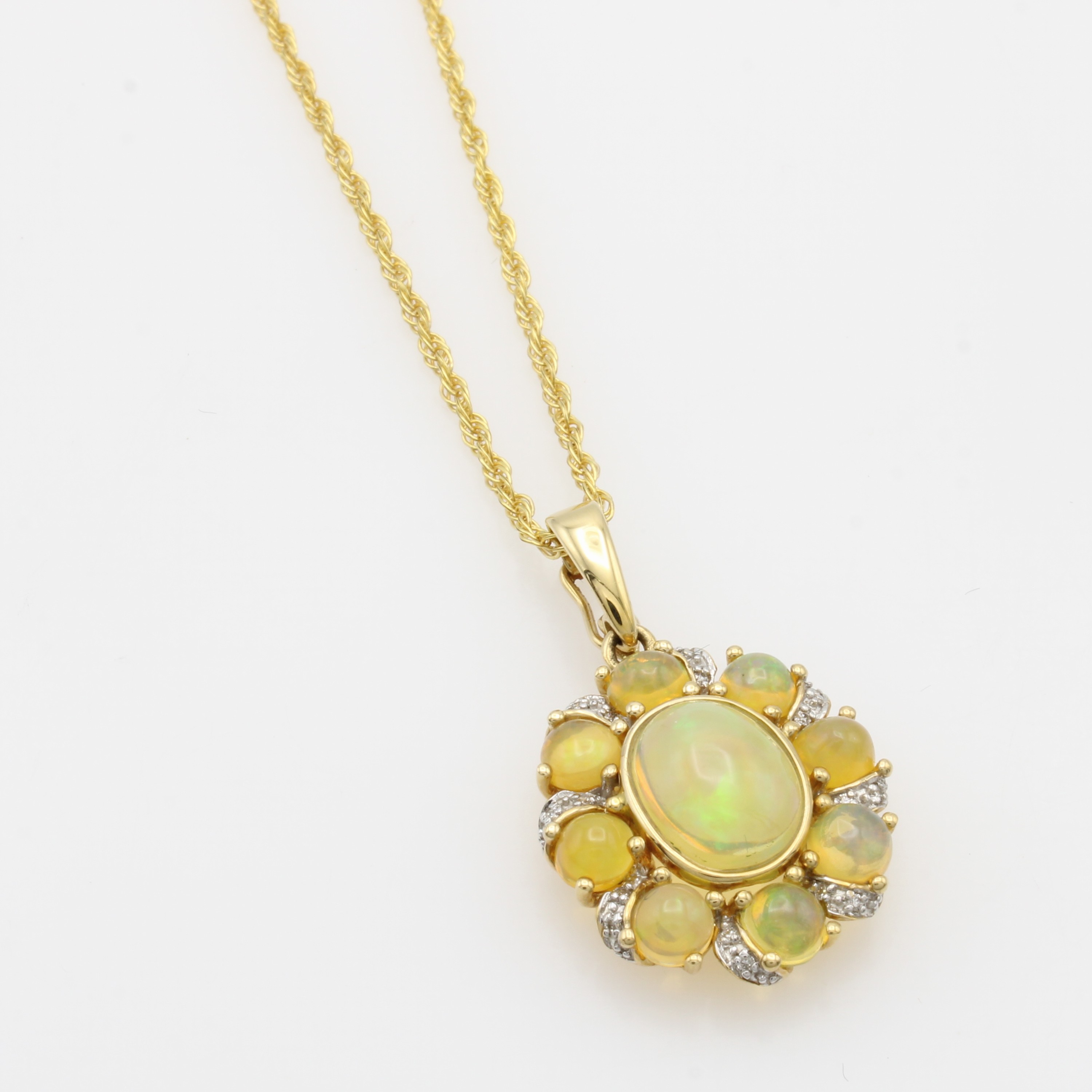 Image 27049895 - Anhänger mit Opalen und Brillanten an Kette, GG 585/000, ovaler u. runde Opale, Brill. ...