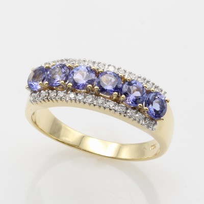 27049882a - Ring mit Tansaniten und Brillanten, GG 750/ 000, 6 Tansanite, Brill. in 2 Reihen gef. ...