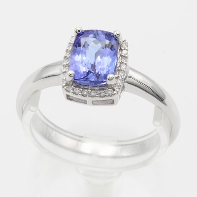 27049885a - Ring mit Tansanit und Brillanten, WG 750/000, Tansanit ca. 8x6 mm umgeben v. Brill. zus. ...
