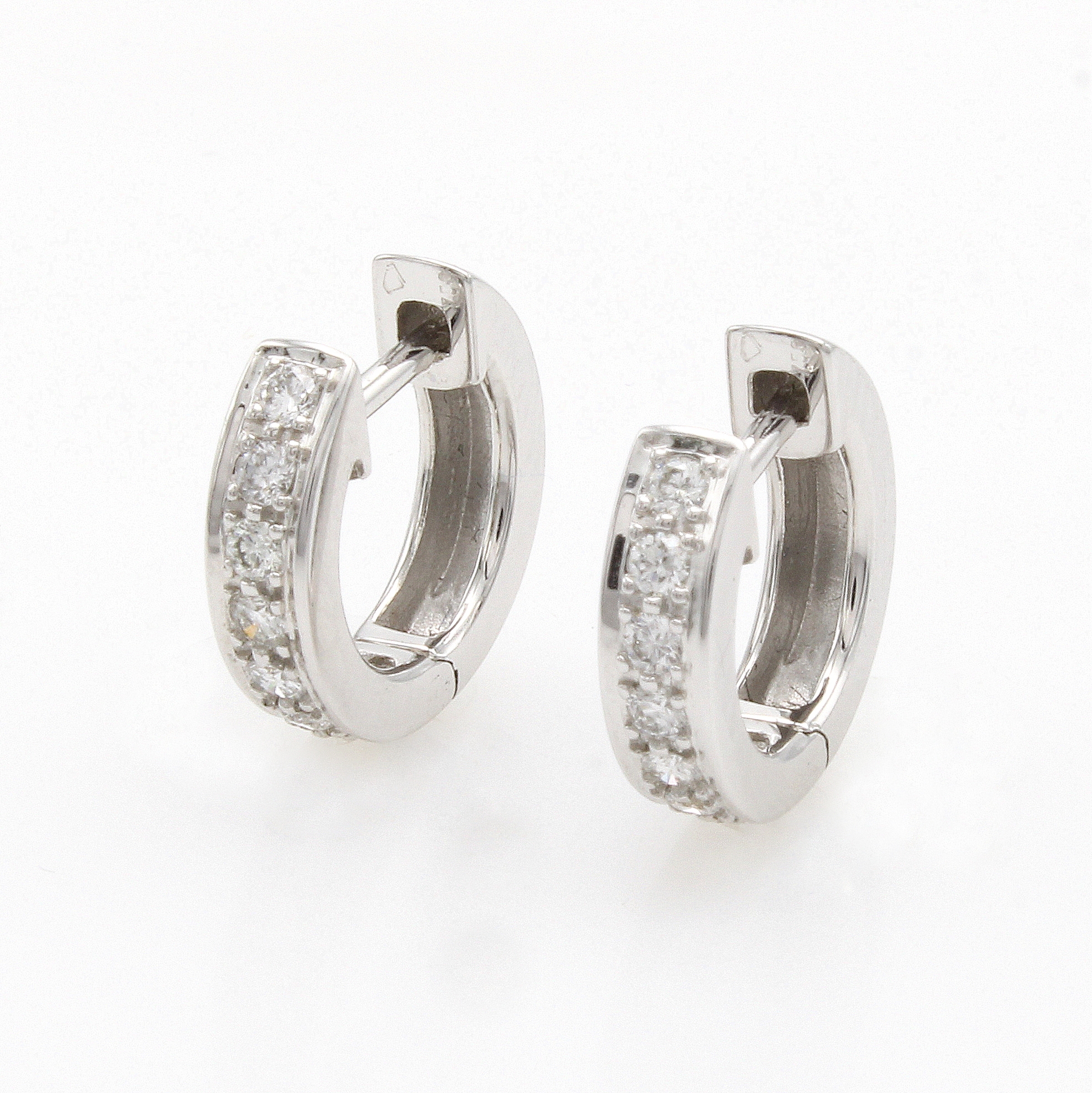 Image 27050023 - Paar Klappcreolen mit Brillanten, WG 750/ /000, Brill. zus. ca. 0.28 ct Weiß/si ...