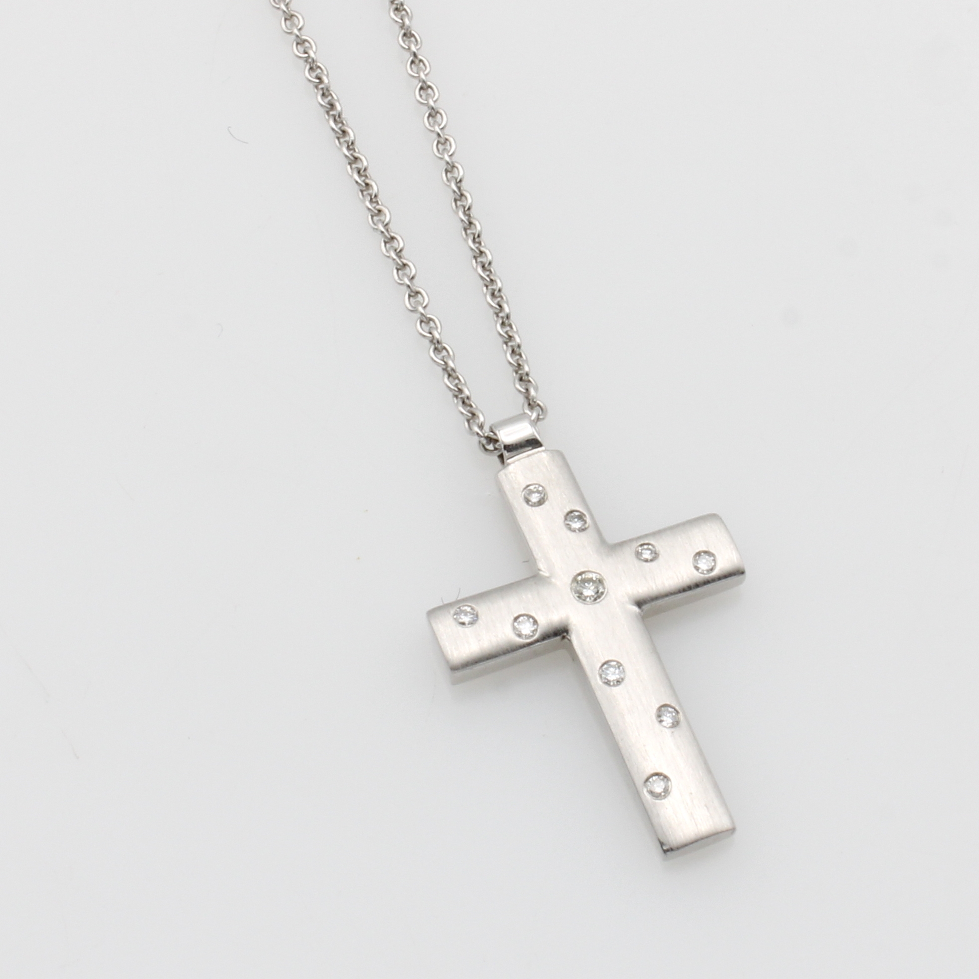 Image 27050307 - Kreuzanhänger mit Brillanten an Kette, WG 590/000, z.T. matt., Brill. zus. ca. 0.06 ct ...