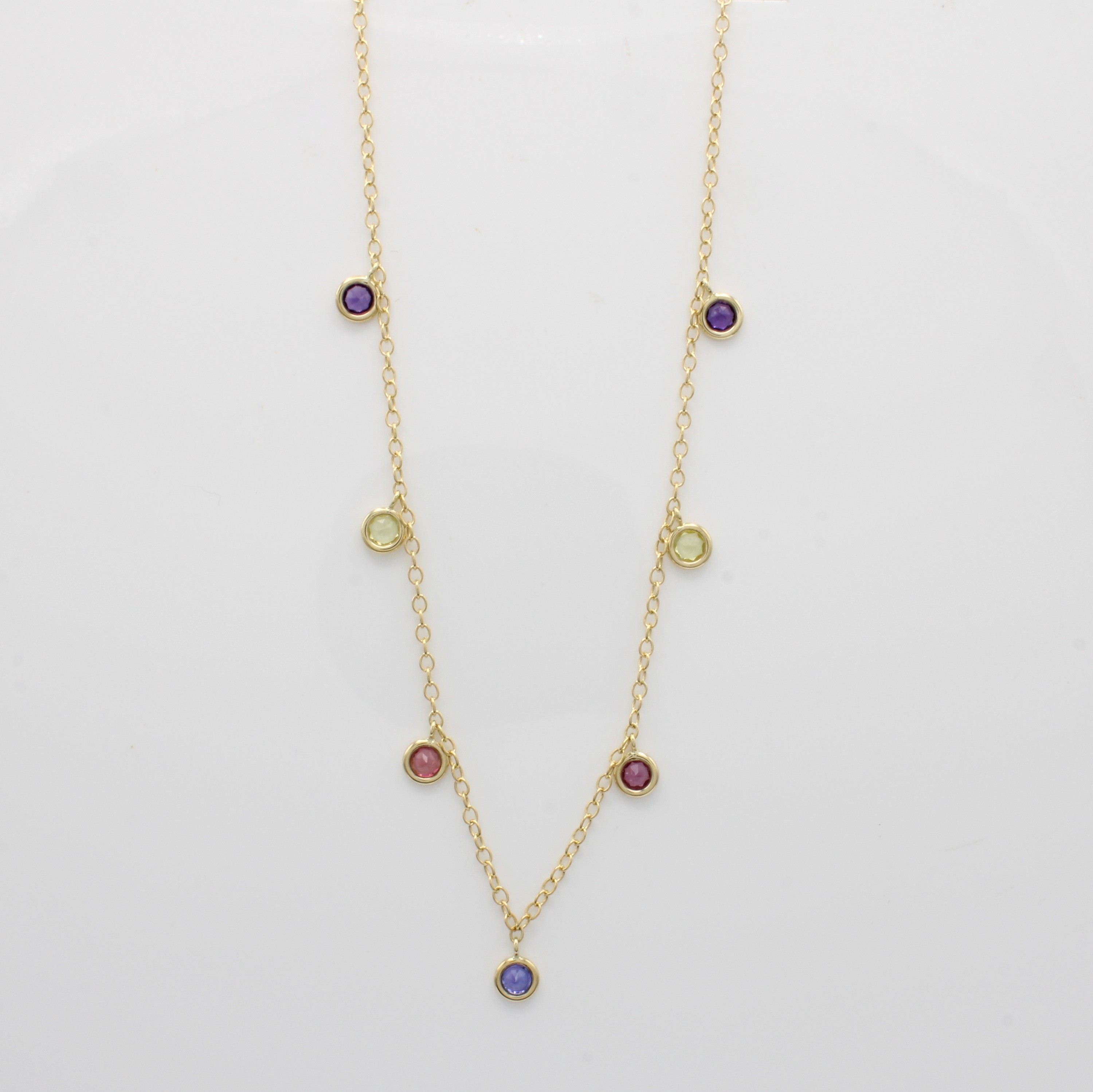 Image 27050322 - Collier mit Farbsteinen, GG 585/000, Abhängungen bewegl., Karabinerschl., L. ca. 45cm ...