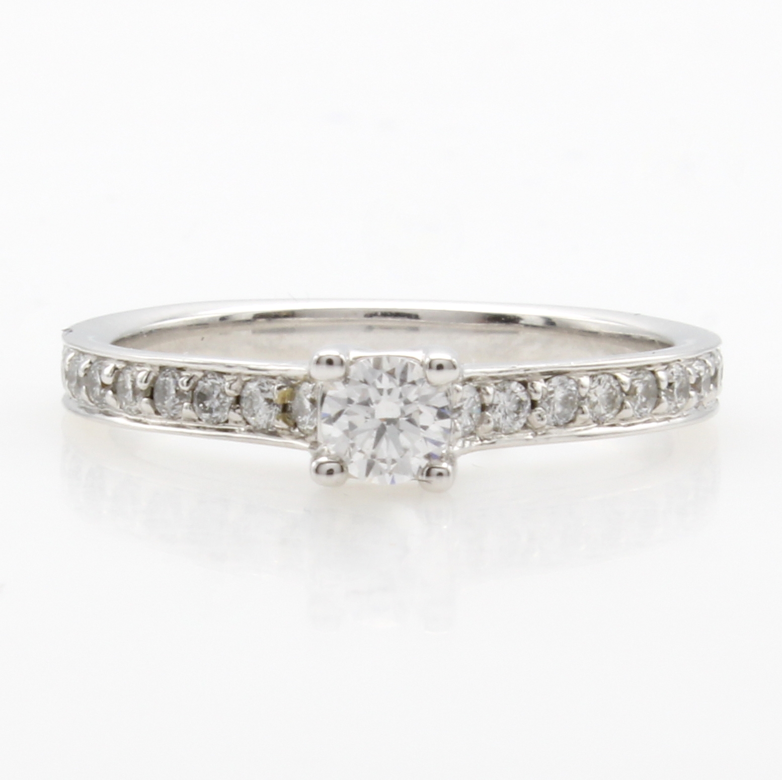 Image 27050330 - Ring mit Brillanten, WG 585/000, Schiene halb bes. m. 19 Brill. zus. ca. 0.20 ct, ...