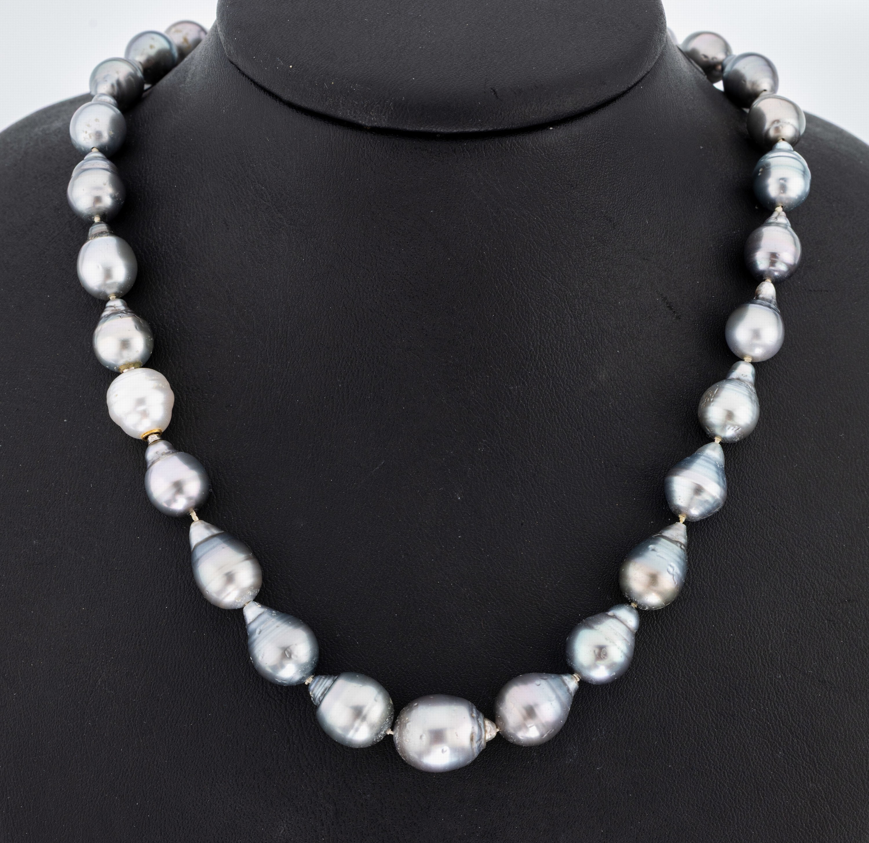 Image 27050457 - Tahitizuchtperl-Collier mit 18 kt Gold Schließe, GG 750/000, silbergraue unrunde ...
