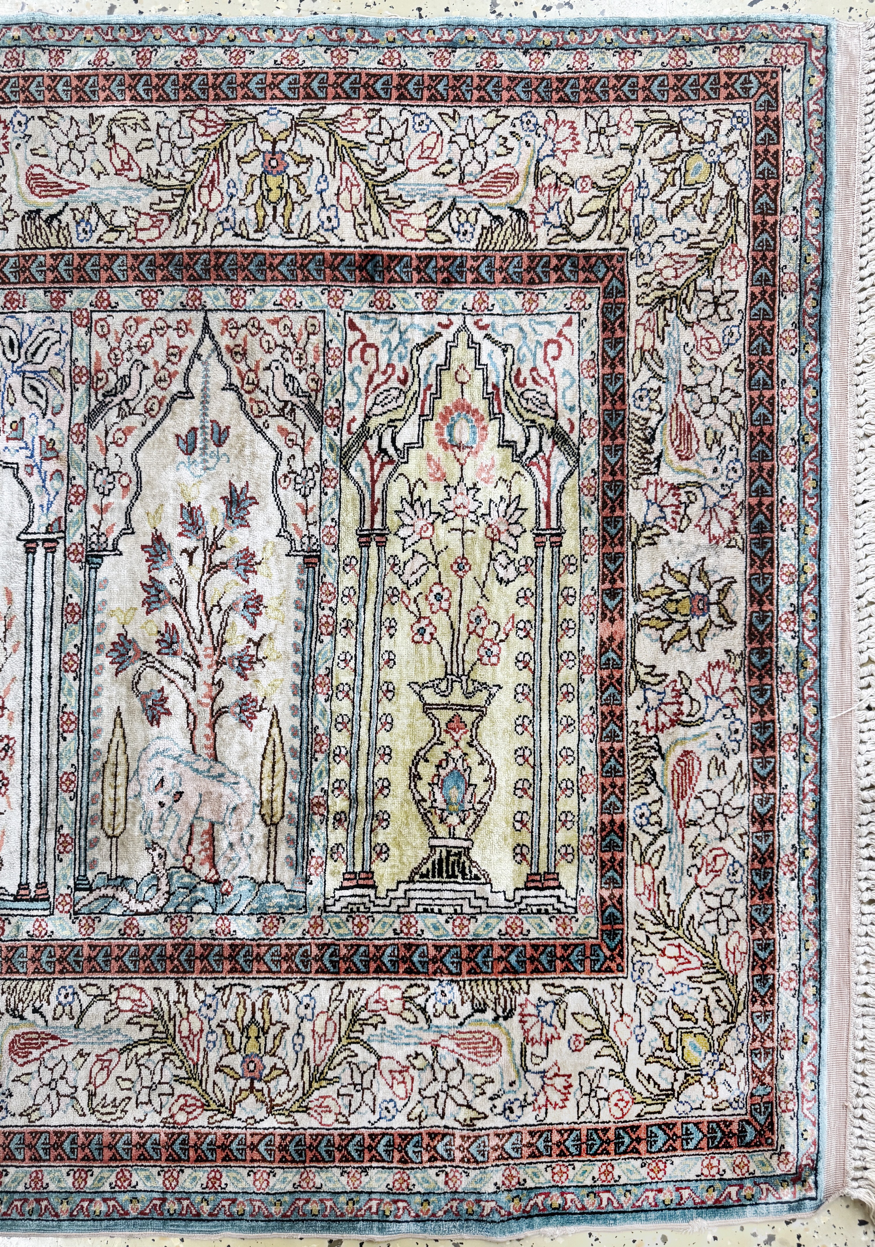 Detail a: Seiden Kayseri, Türkei, Mitte 20.Jhd, reineNaturseide, ca. 135 x 93 cm, EHZ: 2-3
