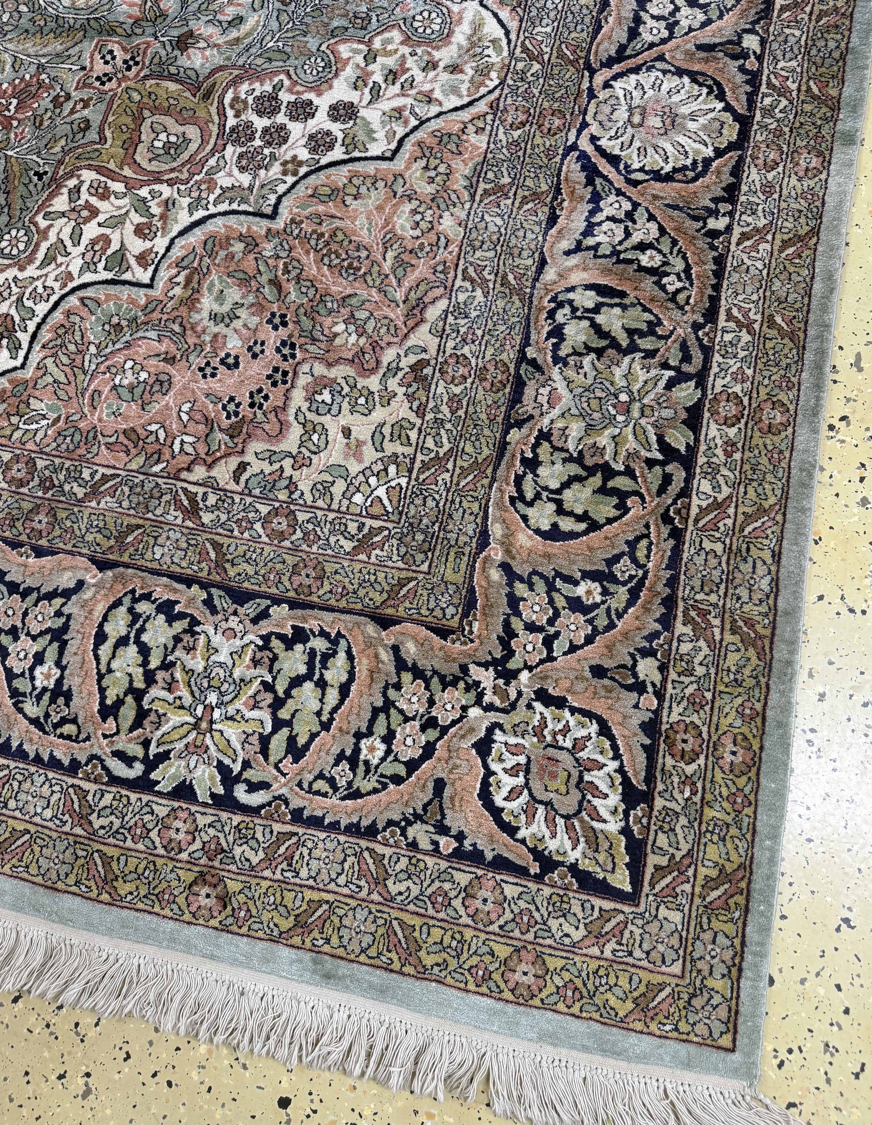 Detail a: Kaschmir Seide, Indien, Ende 20.Jhd, merzerisierte Baumwolle, ca. 375 x 270 cm, EHZ: 2-3