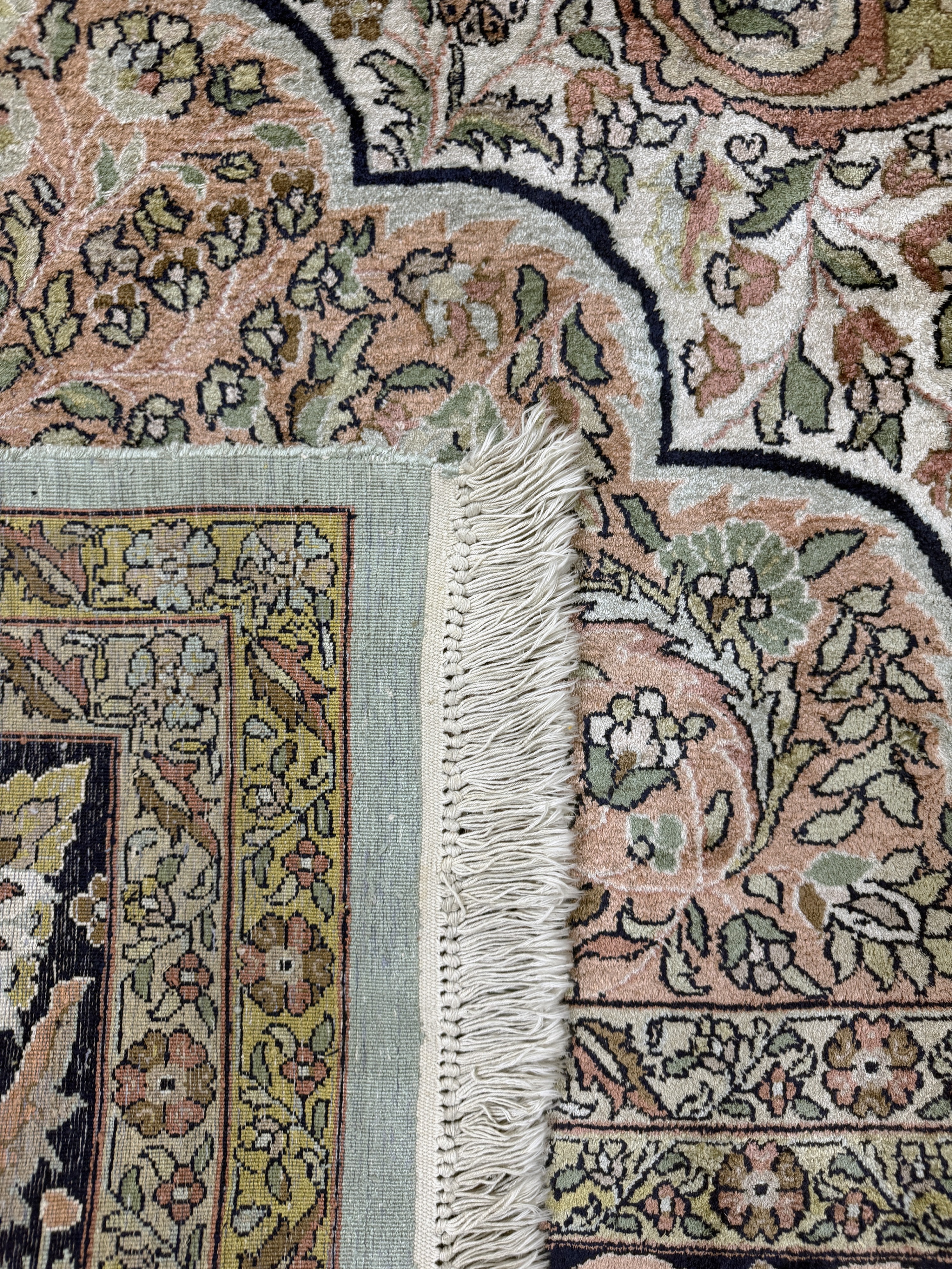 Detail k: Kaschmir Seide, Indien, Ende 20.Jhd, merzerisierte Baumwolle, ca. 375 x 270 cm, EHZ: 2-3