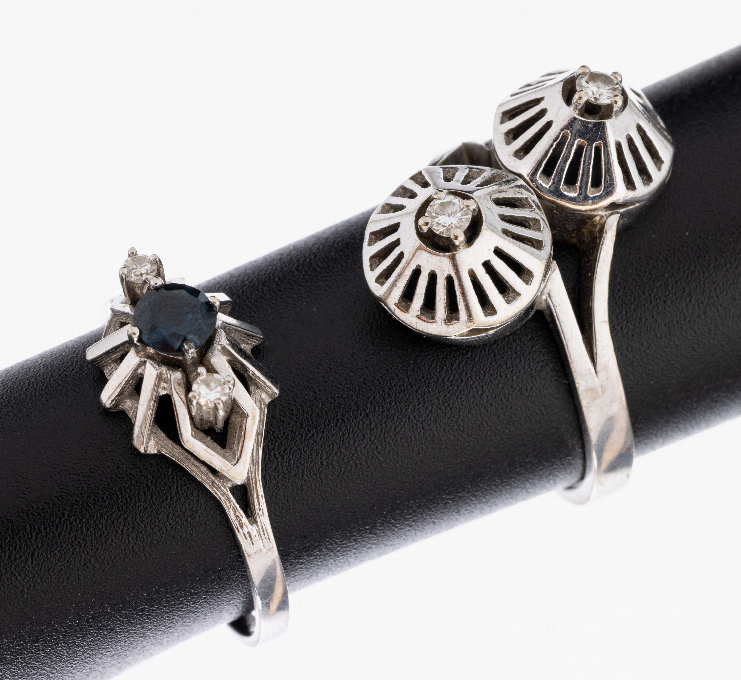 Image 27050682 - Konvolut 2 14 kt Gold Ringe, WG 585/000, 1 x außergewöhnliche Gestaltung, 2 ...