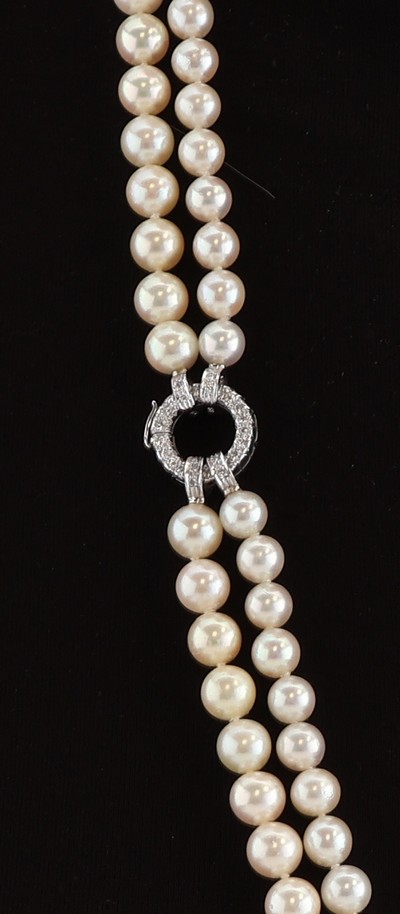 27050614f - Perl-Collier mit 14 kt Gold Diamant- Schmuckschließe, WG 585/000, 2-rhg. ...