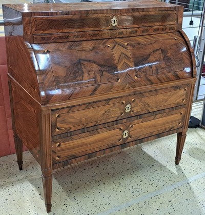 27050626a - Cylinder office/writing secretary, Louis- Seize, around 1780, walnut veneer, three- ...