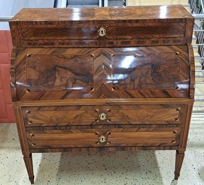 27050626b - Cylinder office/writing secretary, Louis- Seize, around 1780, walnut veneer, three- ...