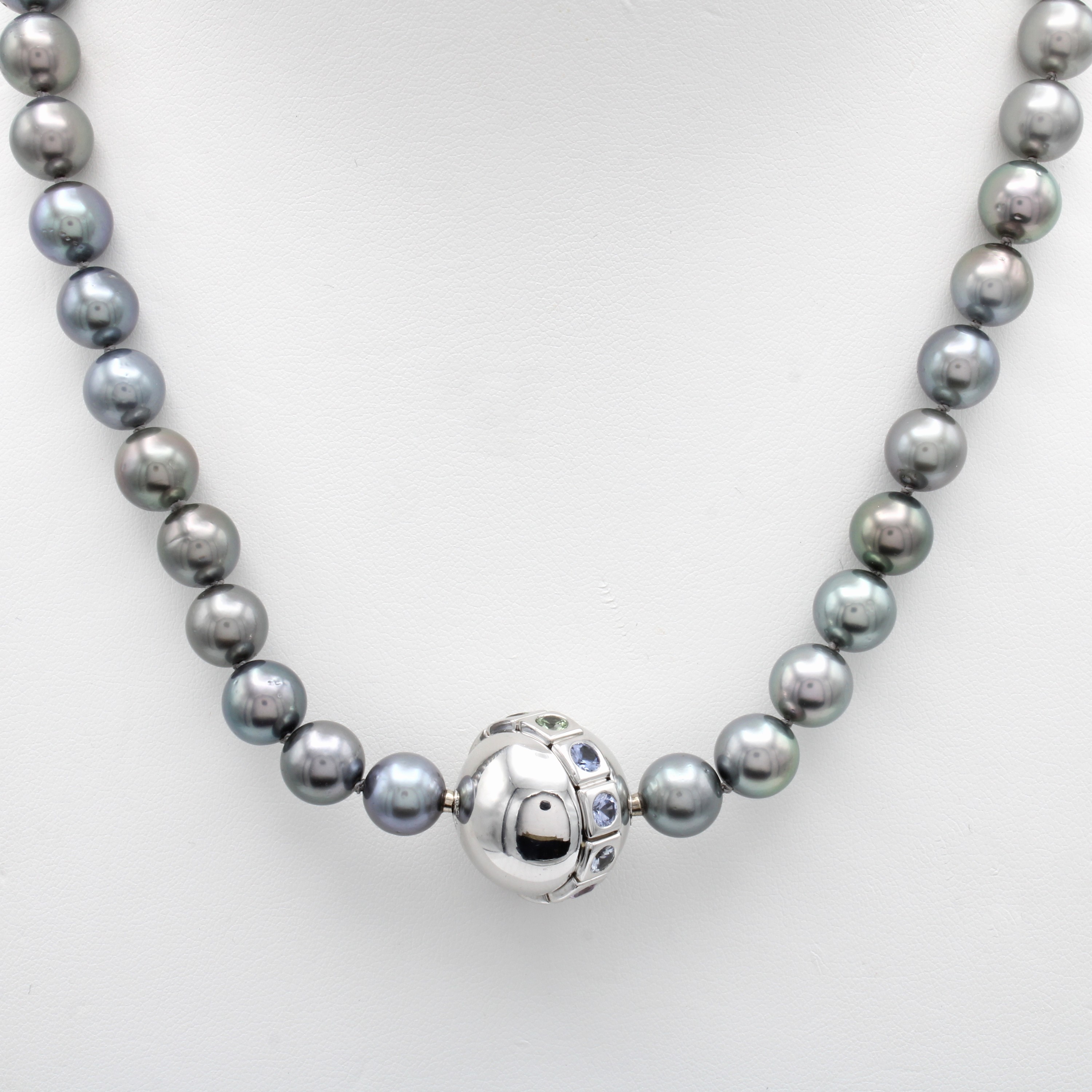 Image 27050766 - Wechselschließe mit Saphiren an Tahitizuchtperlenkette, WG 750/00, bunte Saphire in ...