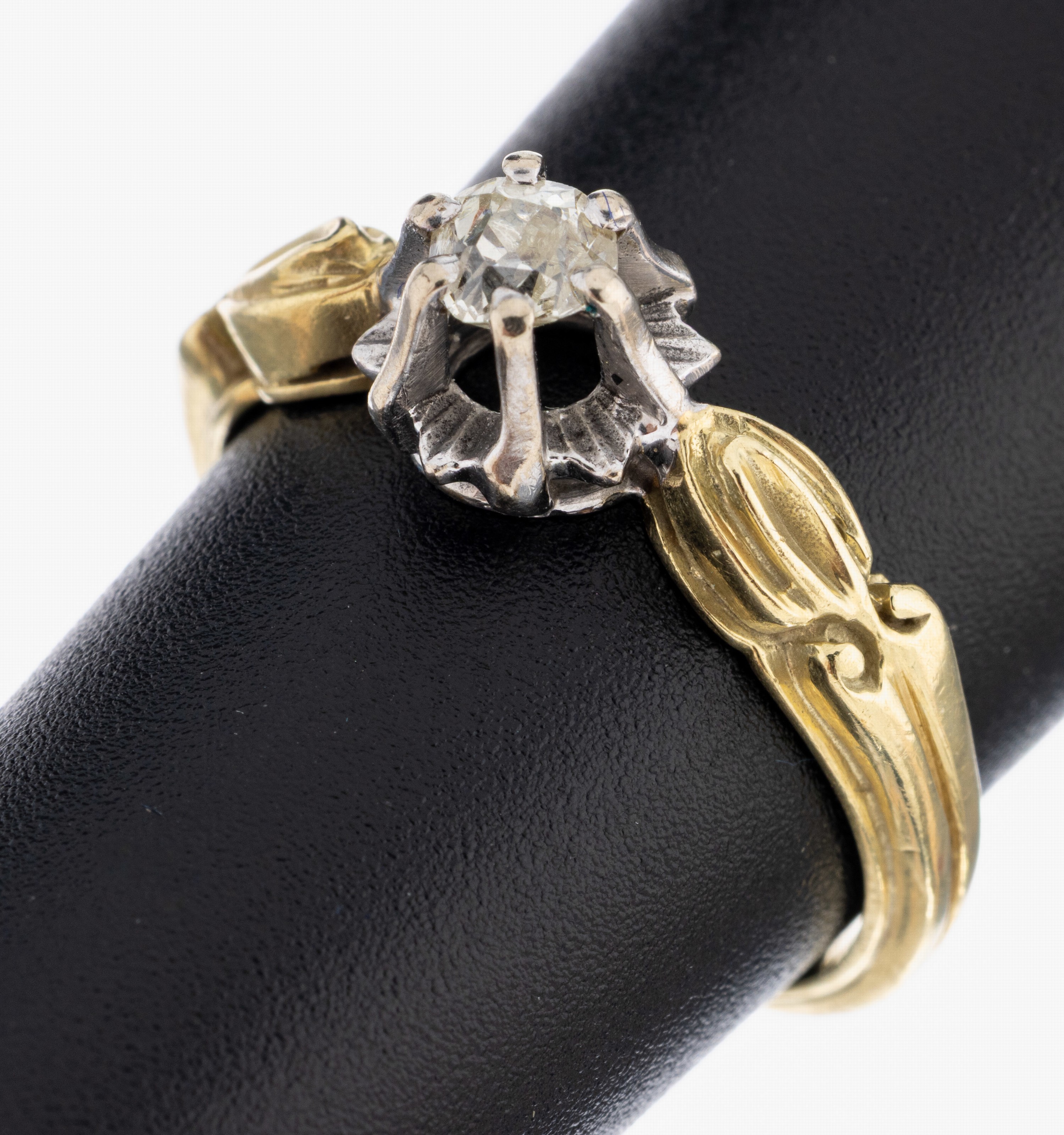 14 kt Gold Diamant-Ring, GG/WG 585/000 gepr., in WG gefasster Altschliffdiamant ca. 0.23 ct l.get.Weiß/p, RW 54, ca. 4.0 g