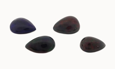 Image lot 4 lose schwarze Opale, zus. ca. 12.05 ct, tropfenf. Cabochons in versch. Größen, ...