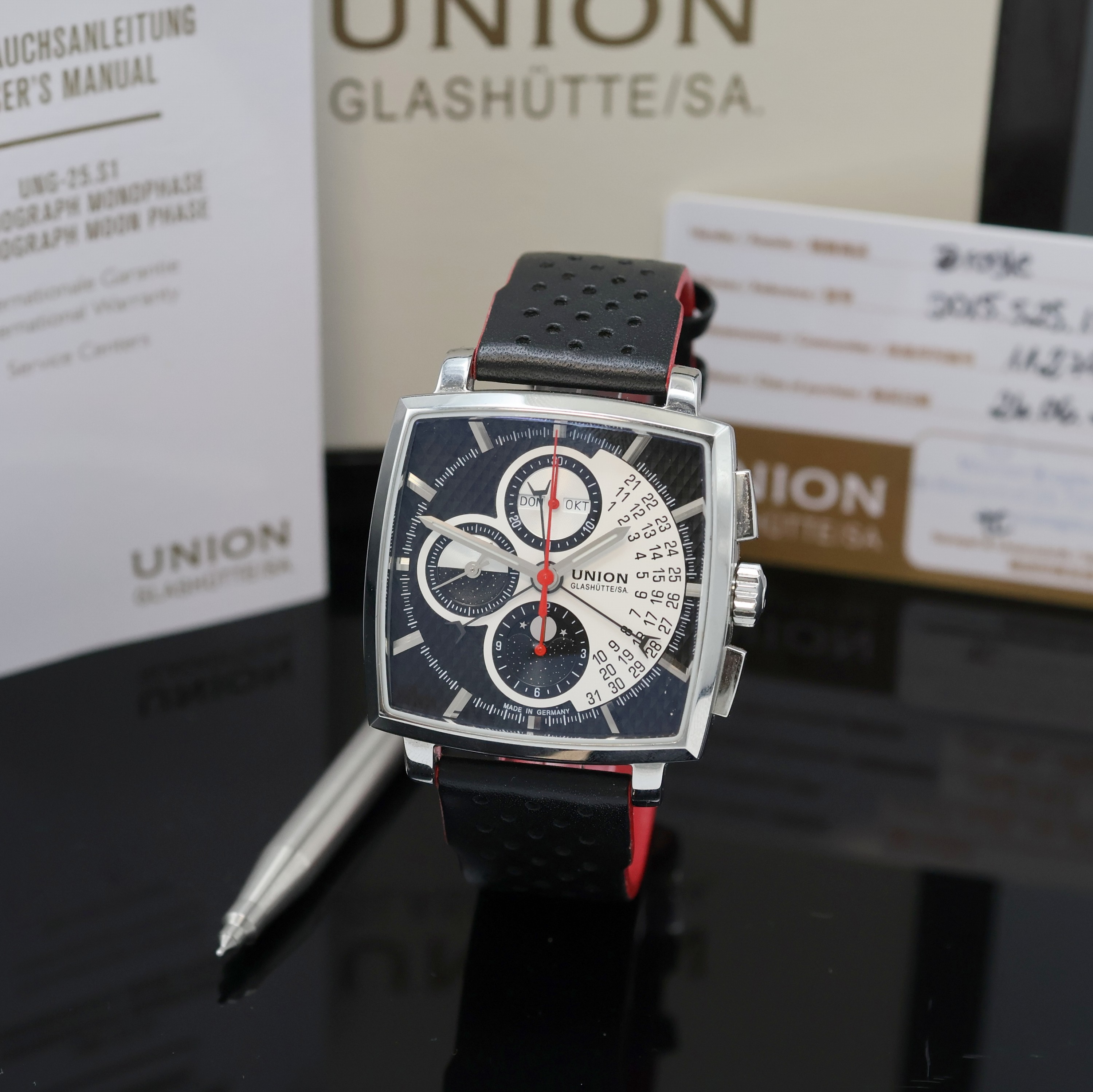 Image 27050830 - UNION GLASHÜTTE Averin Herrenchronograph Referenz D015.525.16.051.00, Deutschland verk. ...