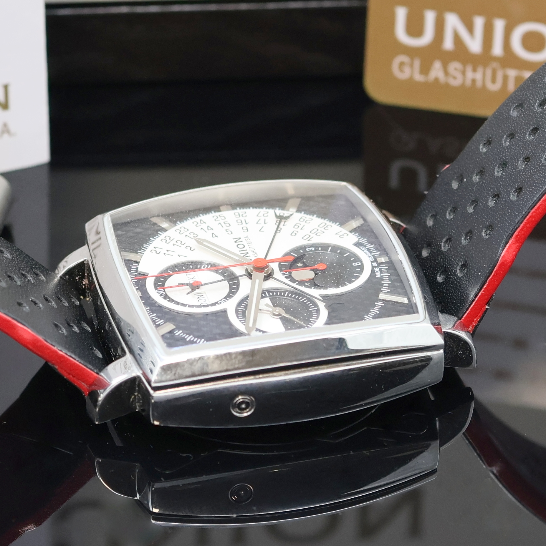 Detail d: UNION GLASHÜTTE Averin Herrenchronograph Referenz D015.525.16.051.00, Deutschland verk. lt. beil. Pap. 06/2024, Automatik, beids. vergl. ...