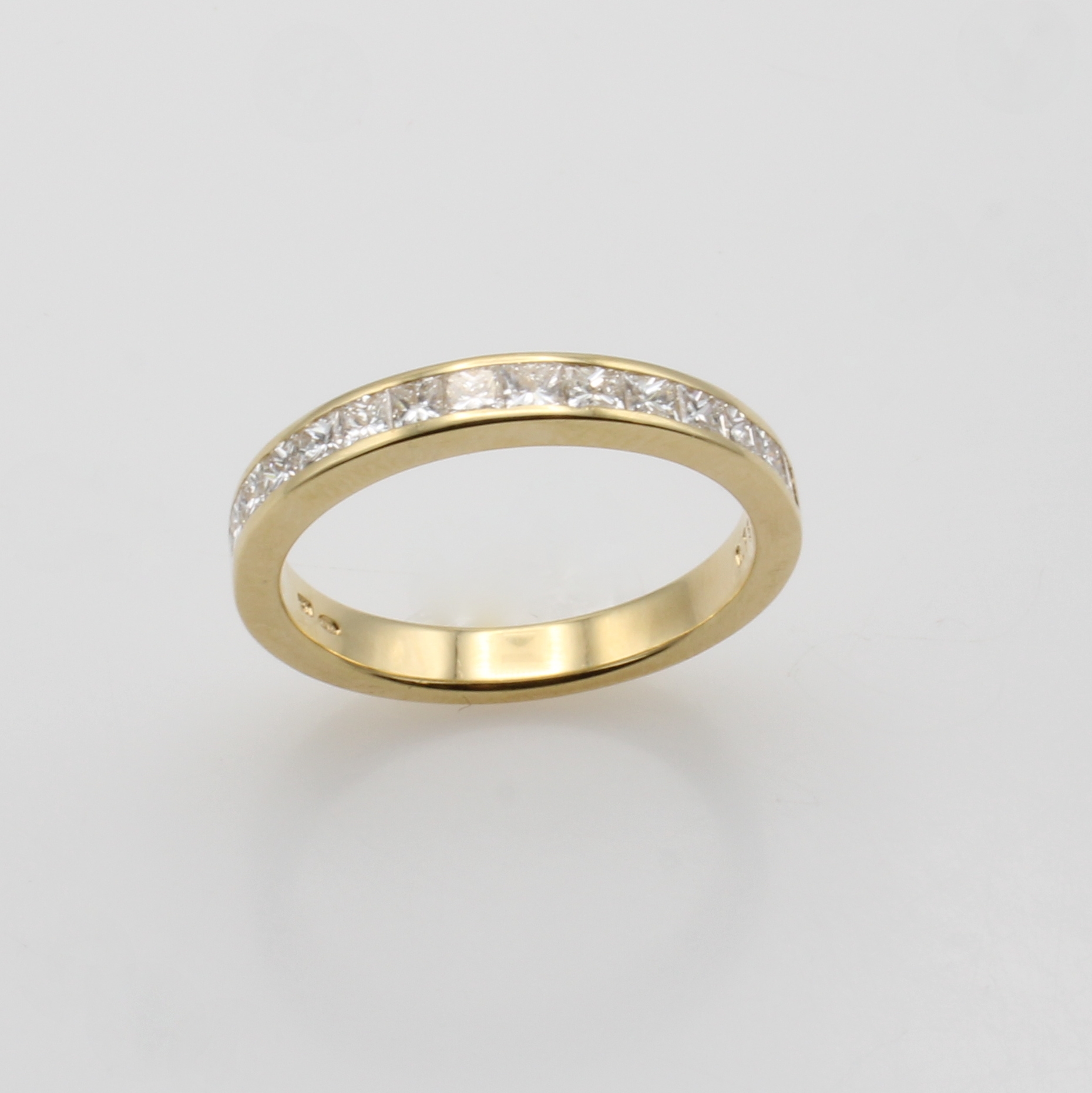 Image 27050845 - Halbmemoryring mit Diamanten, GG 750/000, Diam. im Princesscut zus. ca. 0.73 ct feines ...