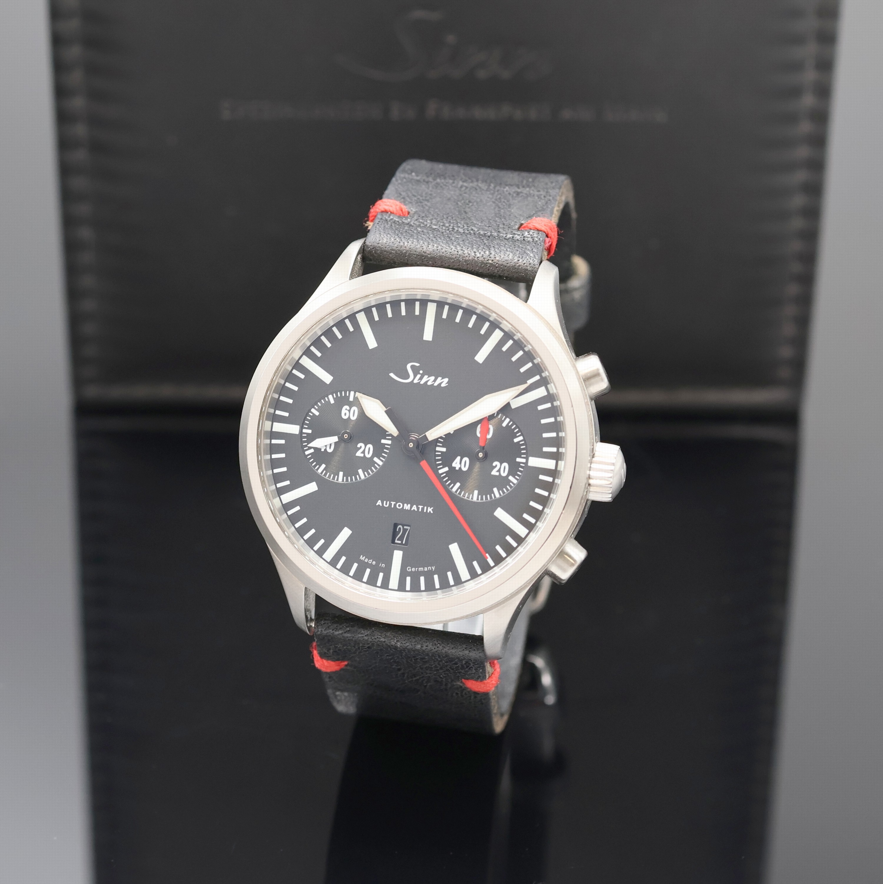 SINN 936 Herrenchronograph in Edelstahl, Deutschland um 2020, Automatik, satiniertes Geh. (Tegiment), orig. Lederband m. Dornschl., Boden u. Krone ...