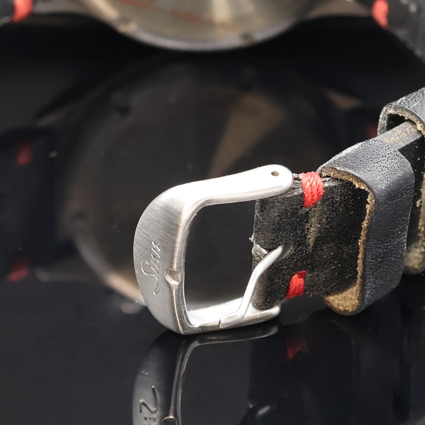 Detail b: SINN 936 Herrenchronograph in Edelstahl, Deutschland um 2020, Automatik, satiniertes Geh. (Tegiment), orig. Lederband m. Dornschl., Boden u. Krone ...