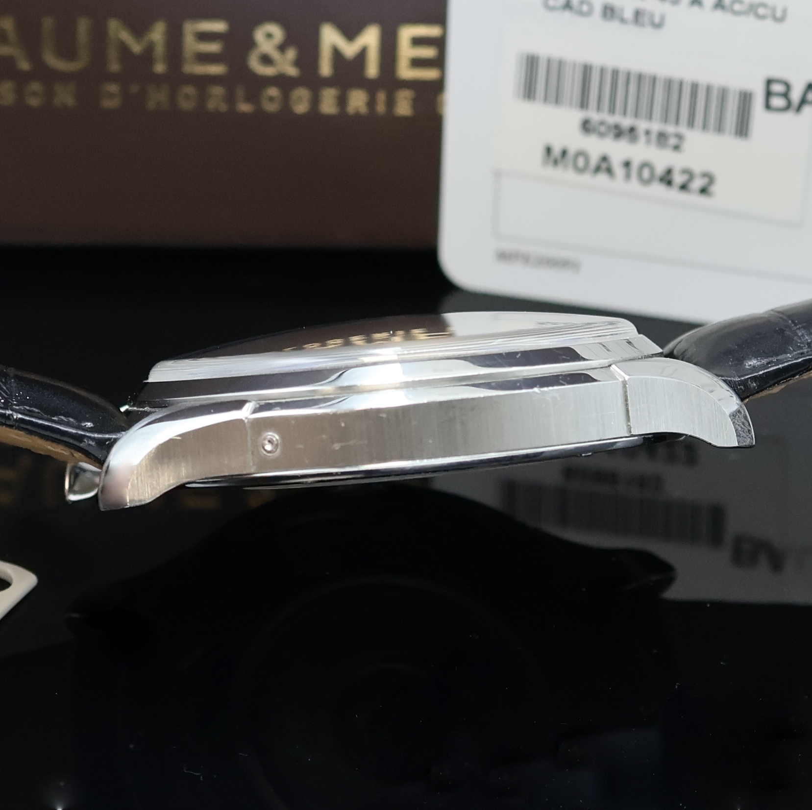 Detail d: BAUME & MERCIER Clifton Herrenarmbanduhr GMT Referenz M0A10422, Schweiz verk. lt. beil. Garantiekarte 11/2020, Automatik, beids. vergl. Edelstahlgeh. ...