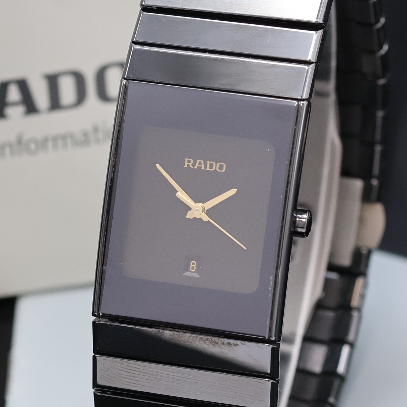 Detail a: RADO Diastar Armbanduhr Referenz 111.0348.3, Schweiz verk. lt. beil. Pap. 12/1993, quarz, Keramikgeh. inkl. Keramik-Gliederband m. dopp. ...