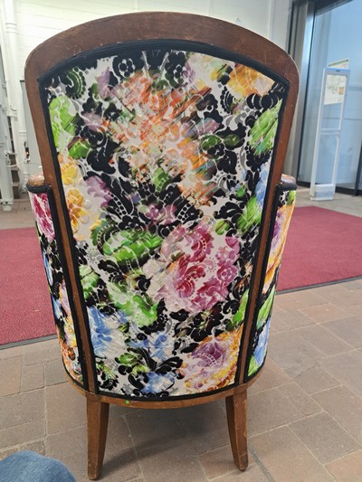 27050862c - Art-Deco-Armlehnsessel, Frankreich, 1930er Jahre, Nußbaum massiv, gepolstert und ...