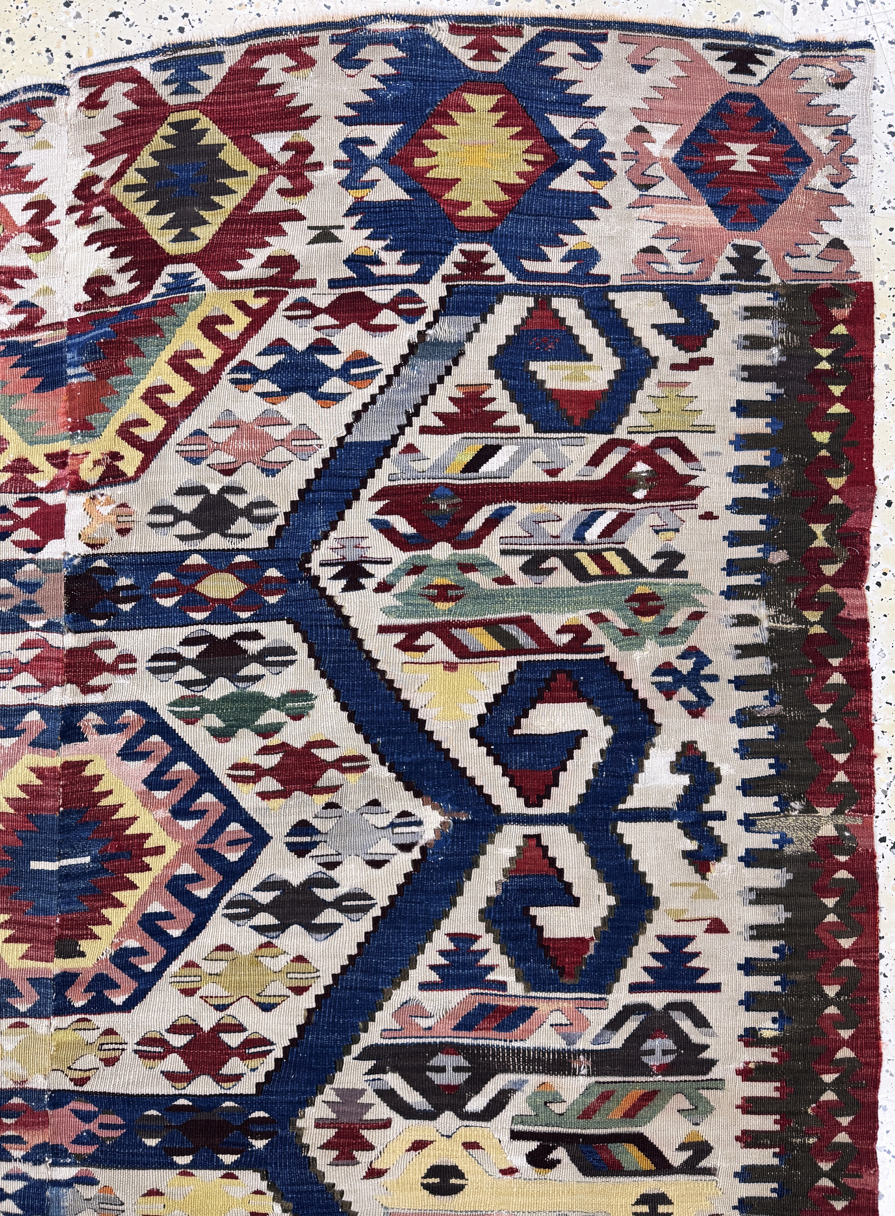 Detail f: Aydin Kelim, Türkei, um 1900, Wolle auf Wolle, ca. 265 x 160 cm, 2 bahnig, EHZ: 3, Restaurierungen