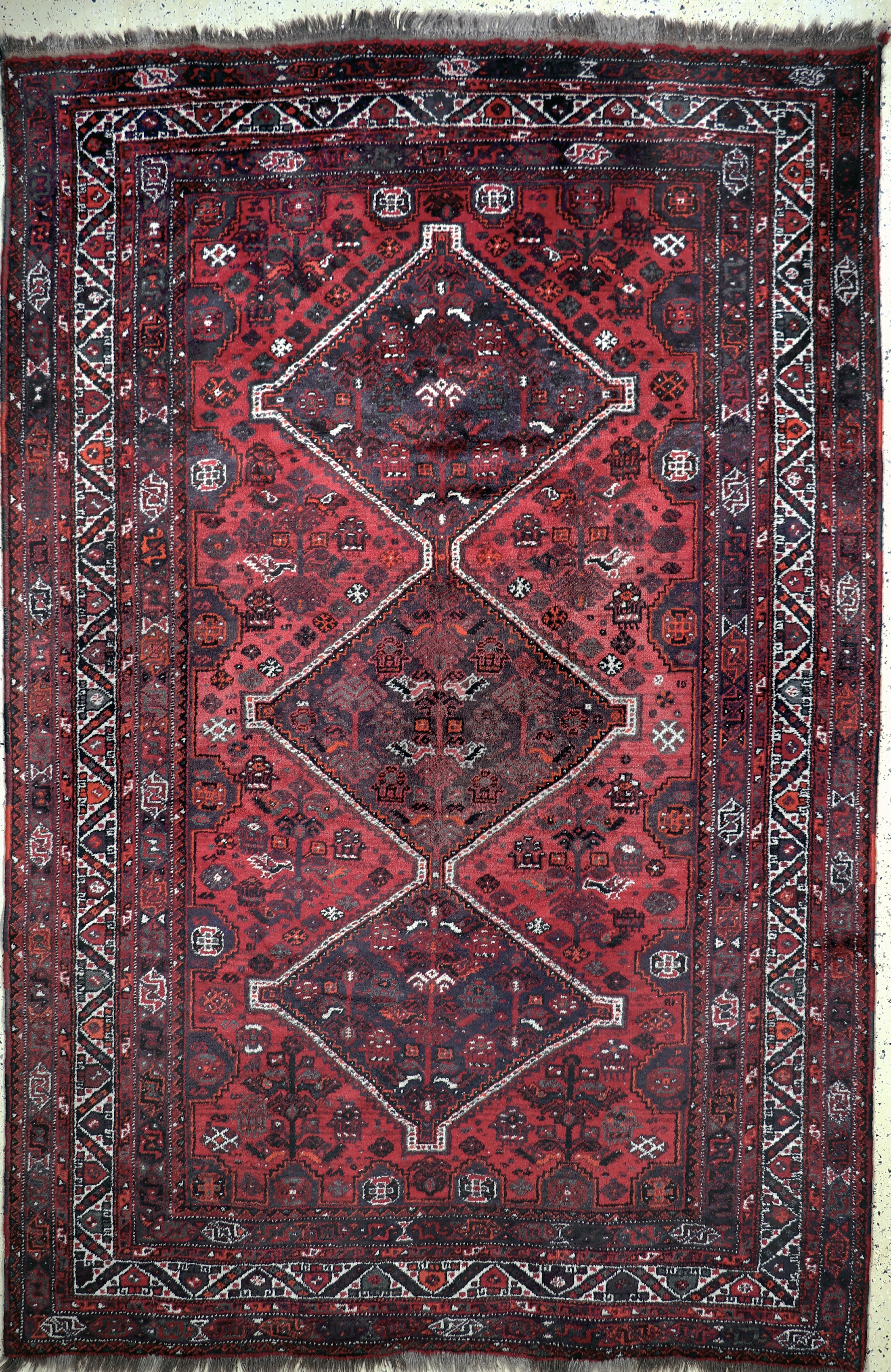 Image 27050989 - Schiraz, Persien, Mitte 20.Jhd, Wolle auf Wolle, ca. 335 x 215 cm, EHZ: 2 Schätzpreis: ...