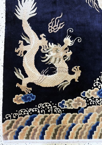 27050974e - China ´Drachenteppich´, Mitte 20.Jhd., Wolle auf Baumwolle, ca. 295 x 200 cm, EHZ: 1-2 ...