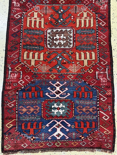 27050979b - ´Chaili´Shirwan, Kaukasus, um 1900, Wolle auf Wolle, ca. 270 x 110 cm, EHZ: 2-3 ...