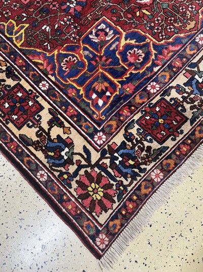 27050990b - Bachtiar, Persien, Mitte 20.Jhd, Wolle auf Baumwolle, ca. 303 x 212 cm, EHZ: 2 ...