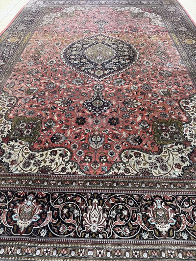 27050996j - Ghom Seide, Persien, Mitte 20.Jhd, reine Naturseide, ca. 375 x 250 cm, EHZ: 3 ...