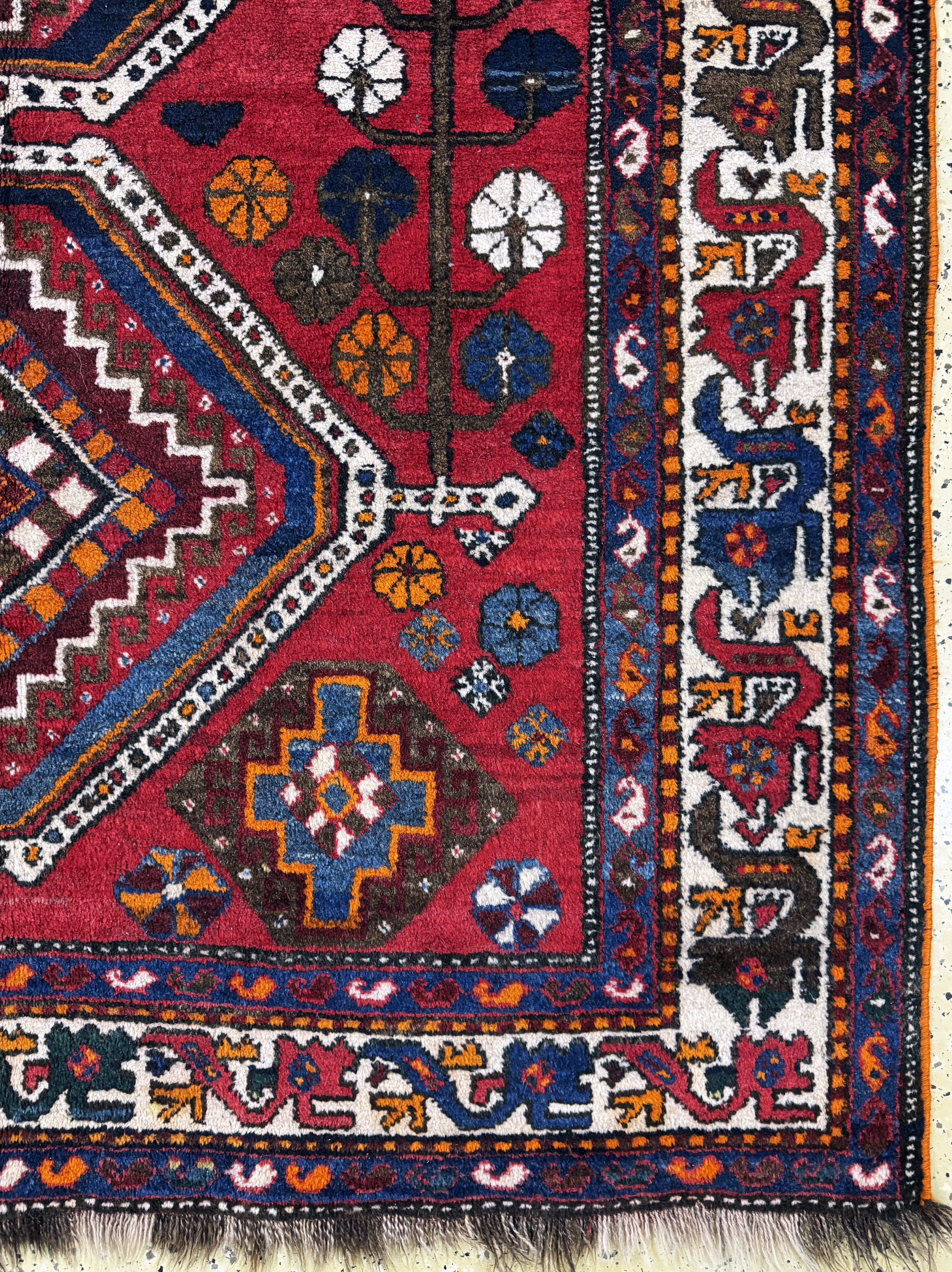 Detail a: Ghaschgai, Persien, Mitte 20.Jhd, Wolle aufWolle, ca. 250 x 160 cm, EHZ: 2
