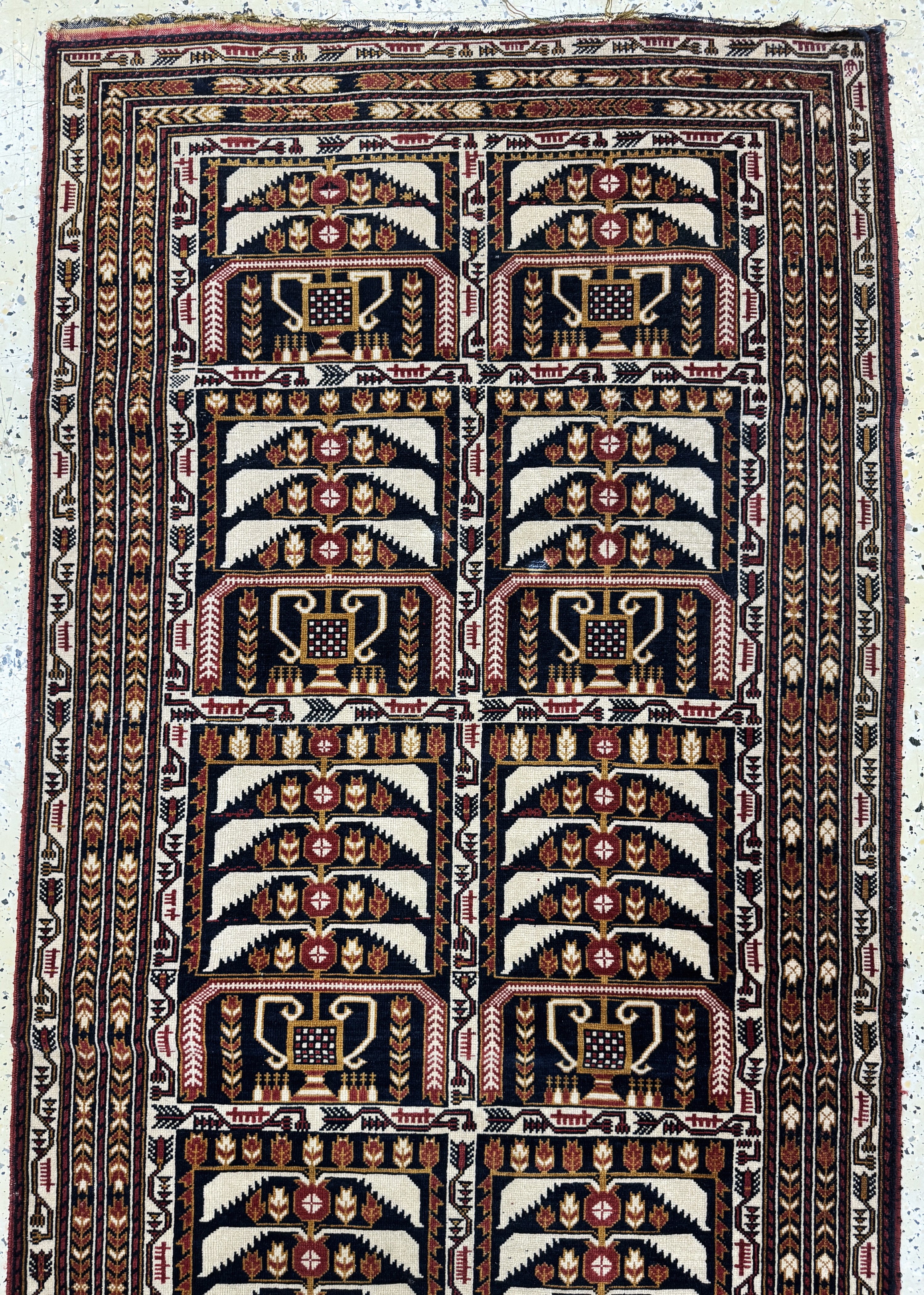Detail a: Zakini fein, Afghanistan, Mitte 20.Jhd, Wolle auf Wolle, ca. 390 x 85 cm, EHZ: 2, (kleines Loch)