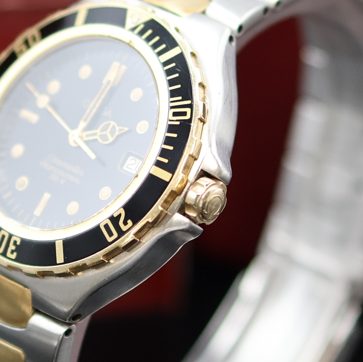 Detail c: OMEGA Herrenarmbanduhr Serie Seamaster Professional Referenz 396.1042, Schweiz um 1990, Edelstahl/Gold kombiniert inkl. Gliederband m. Faltschl. und ...