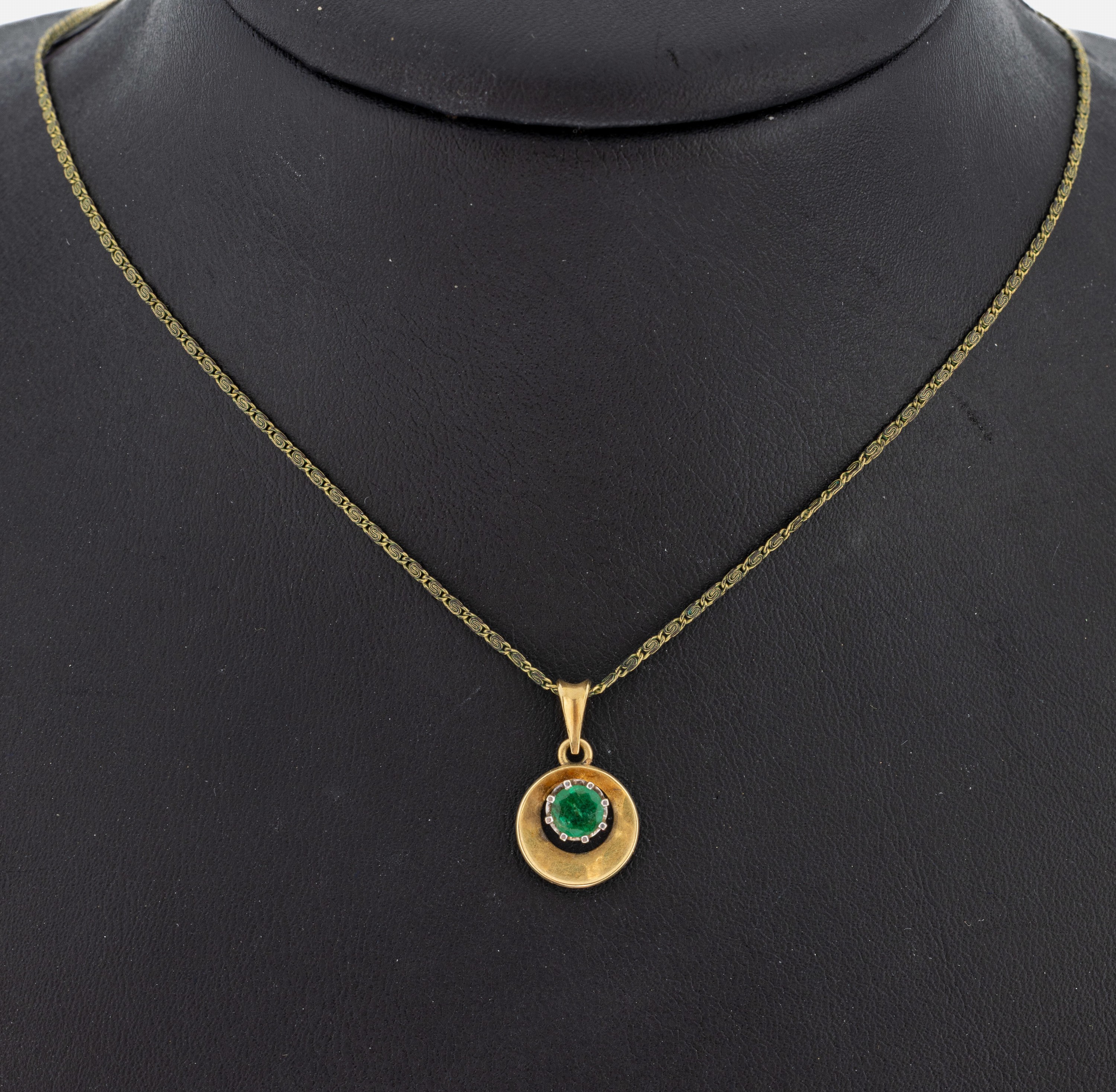 Image 27051096 - 14 kt Gold Smaragd-Anhänger, GG/WG 585/000,in WG gefasster rundfacett. Smaragd ca. ...