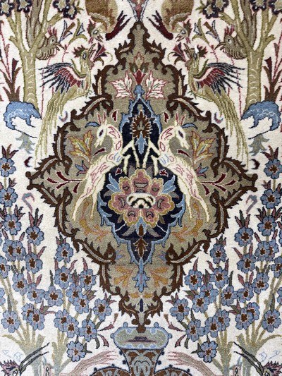 27051000c - Esfahan fein, Persien, Mitte 20.Jhd, Korkwolle auf Seide, ca. 170 x 110 cm, ca. 1,0Mio. ...