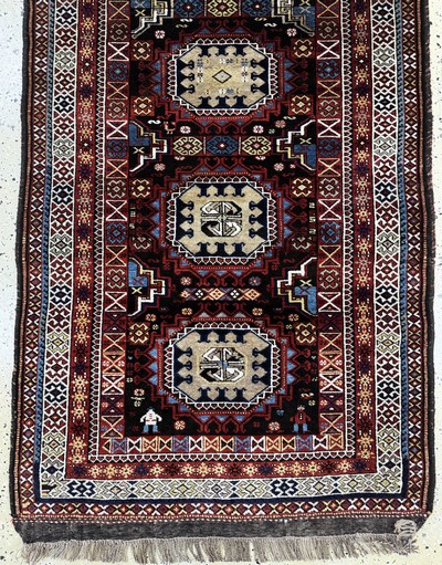 27051033c - Kordi´Dorfteppich´, Persien, datiert 1359(1940), Wolle auf Wolle, ca. 270 x 103 cm,EHZ: ...