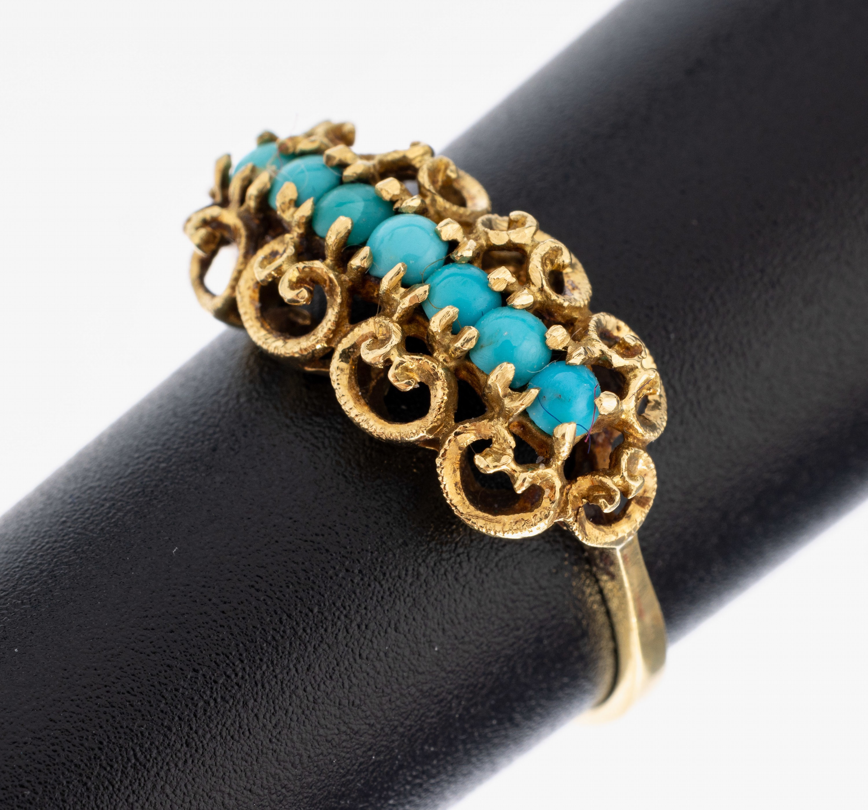 Image 27051112 - 18 kt Gold Türkis-Ring, GG 750/000, Ringkopf aus Voluten, 7 kl. runde Türkis ...