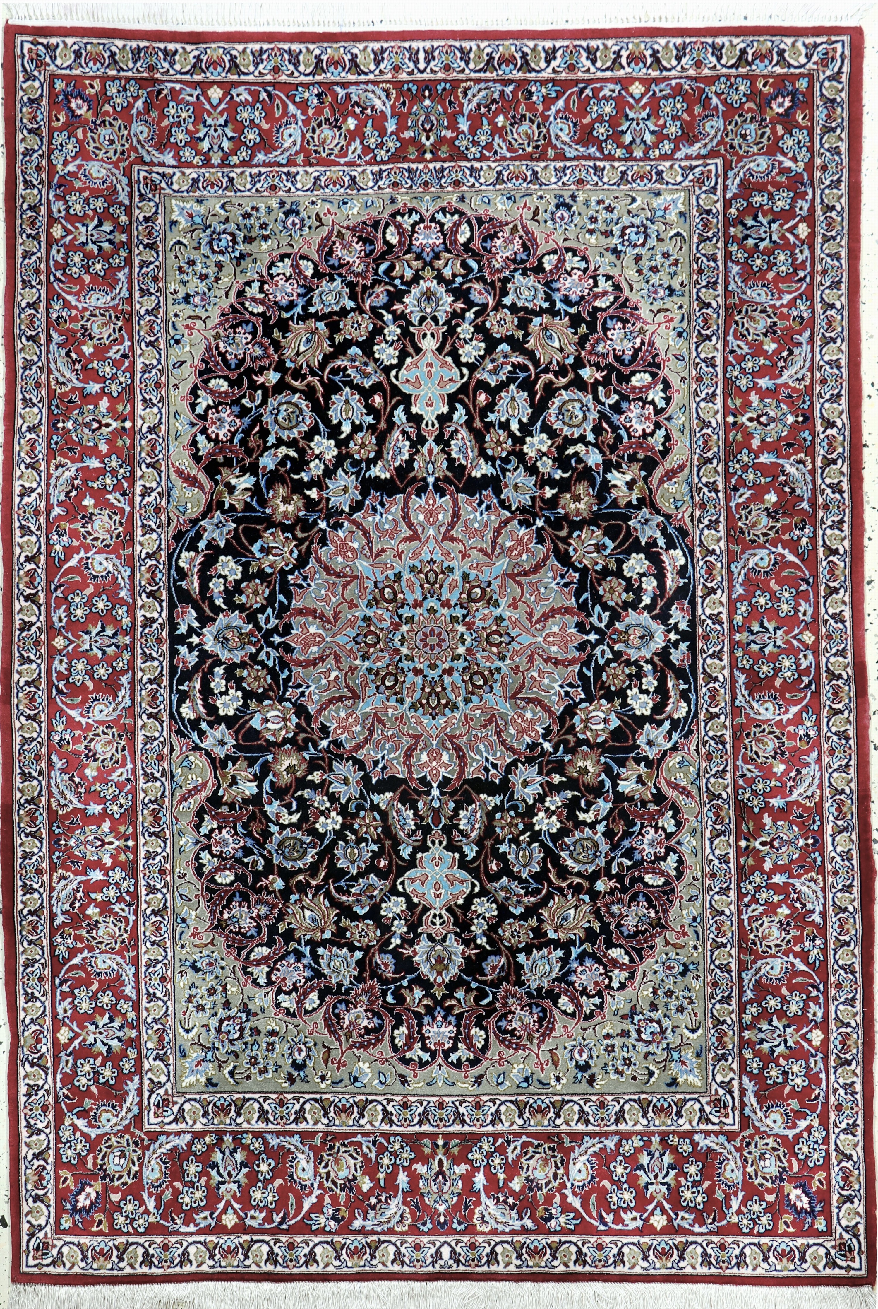Image 27051272 - Esfahan fein, Persien, Mitte 20.Jhd, Korkwolle mit und auf Seide, ca. 164 x 115 cm,EHZ: ...