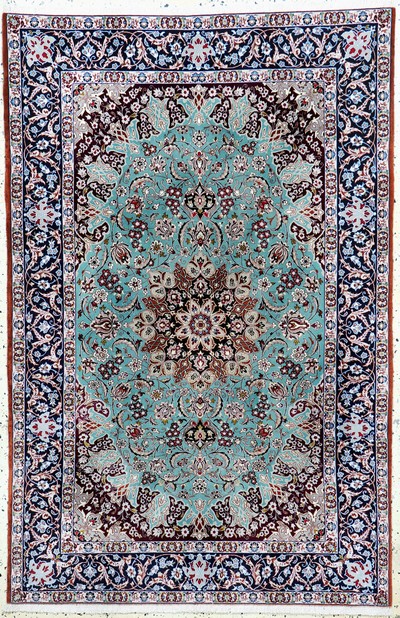 Image Esfahan fein, Persien, Mitte 20.Jhd, Korkwolle auf Seide, ca. 174 x 115 cm, ca. 1,0Mio. ...