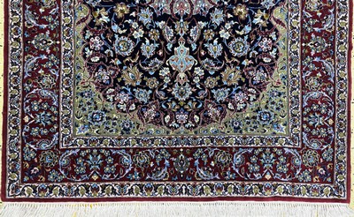 27051272a - Esfahan fein, Persien, Mitte 20.Jhd, Korkwolle mit und auf Seide, ca. 164 x 115 cm,EHZ: ...