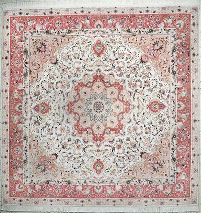 Image Täbriz fein(50 Raj), Persien, Ende 20.Jhd, Korkwolle mit Seide, ca. 250 x 250 cm, ca. ...