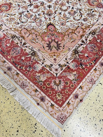 27051299a - Täbriz fein(50 Raj), Persien, Ende 20.Jhd, Korkwolle mit Seide, ca. 250 x 250 cm, ca. ...