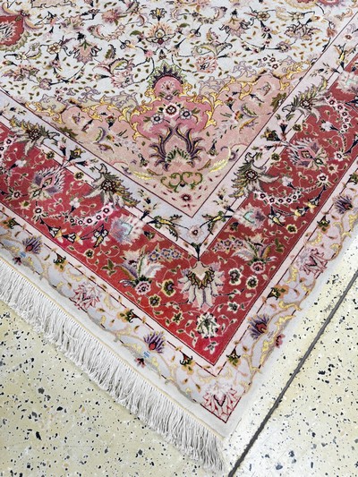 27051299f - Täbriz fein(50 Raj), Persien, Ende 20.Jhd, Korkwolle mit Seide, ca. 250 x 250 cm, ca. ...