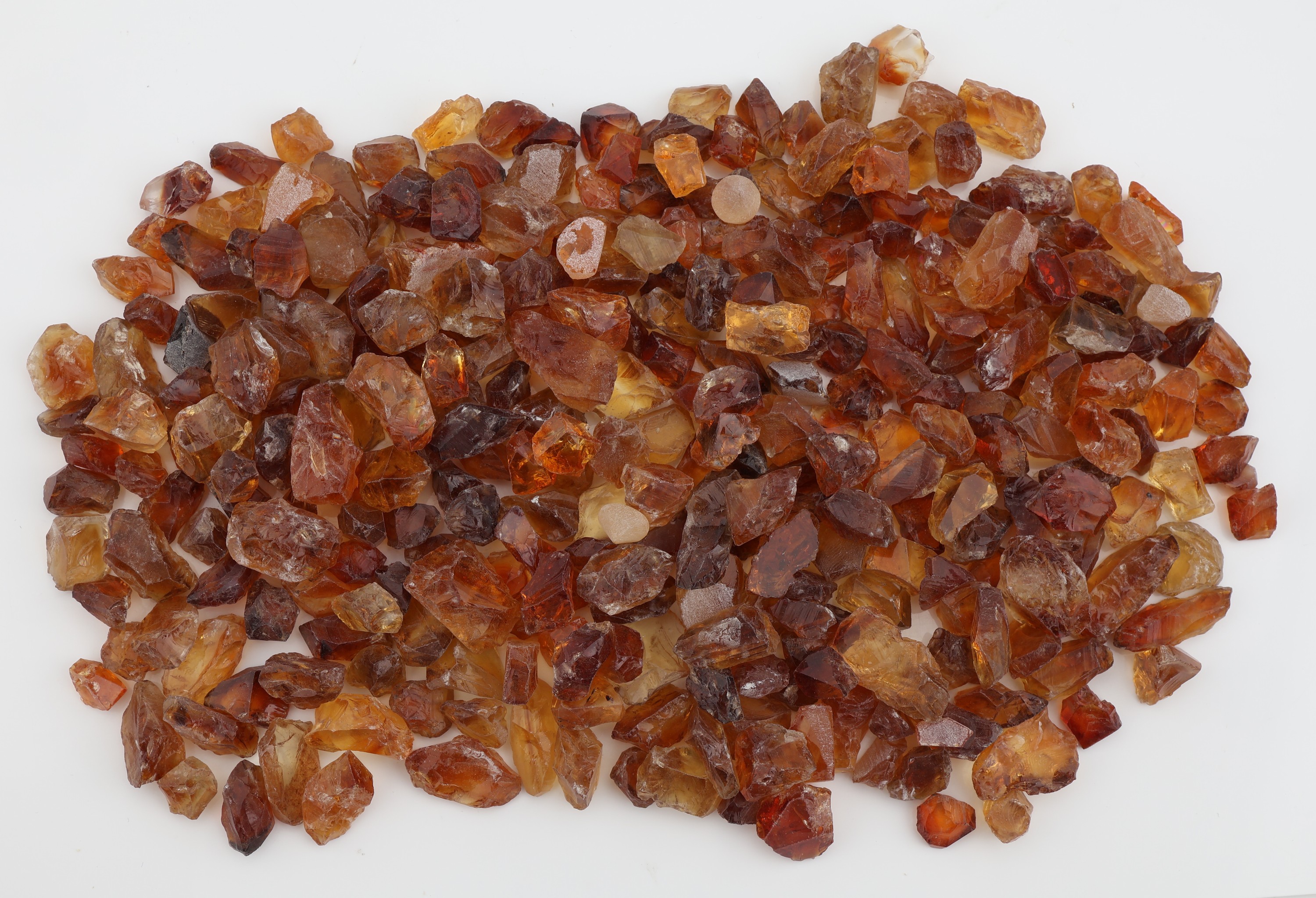 Image 27051468 - Lot lose Palmeira Citrin-Rohsteine , ca. 2321 ct, versch. Größen, Formen und ...