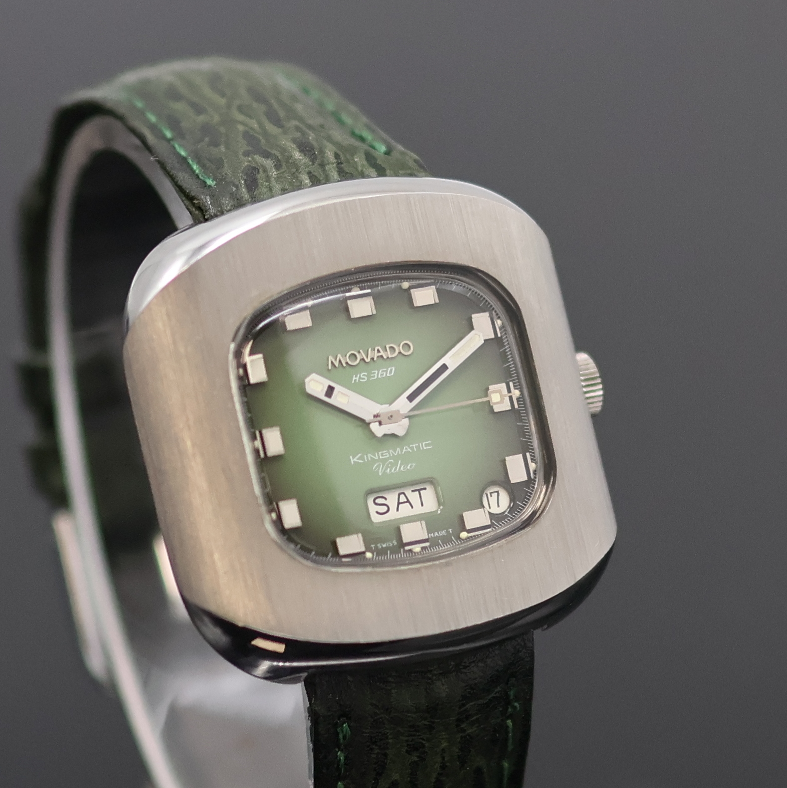 Detail b: MOVADO Kingmatic Video HS 360 Armbanduhr in Stahl, Schweiz um 1975, Automatik, matt. Geh., Boden verschr., grünes Zifferbl. m. aufges. Std.-Ind., ...