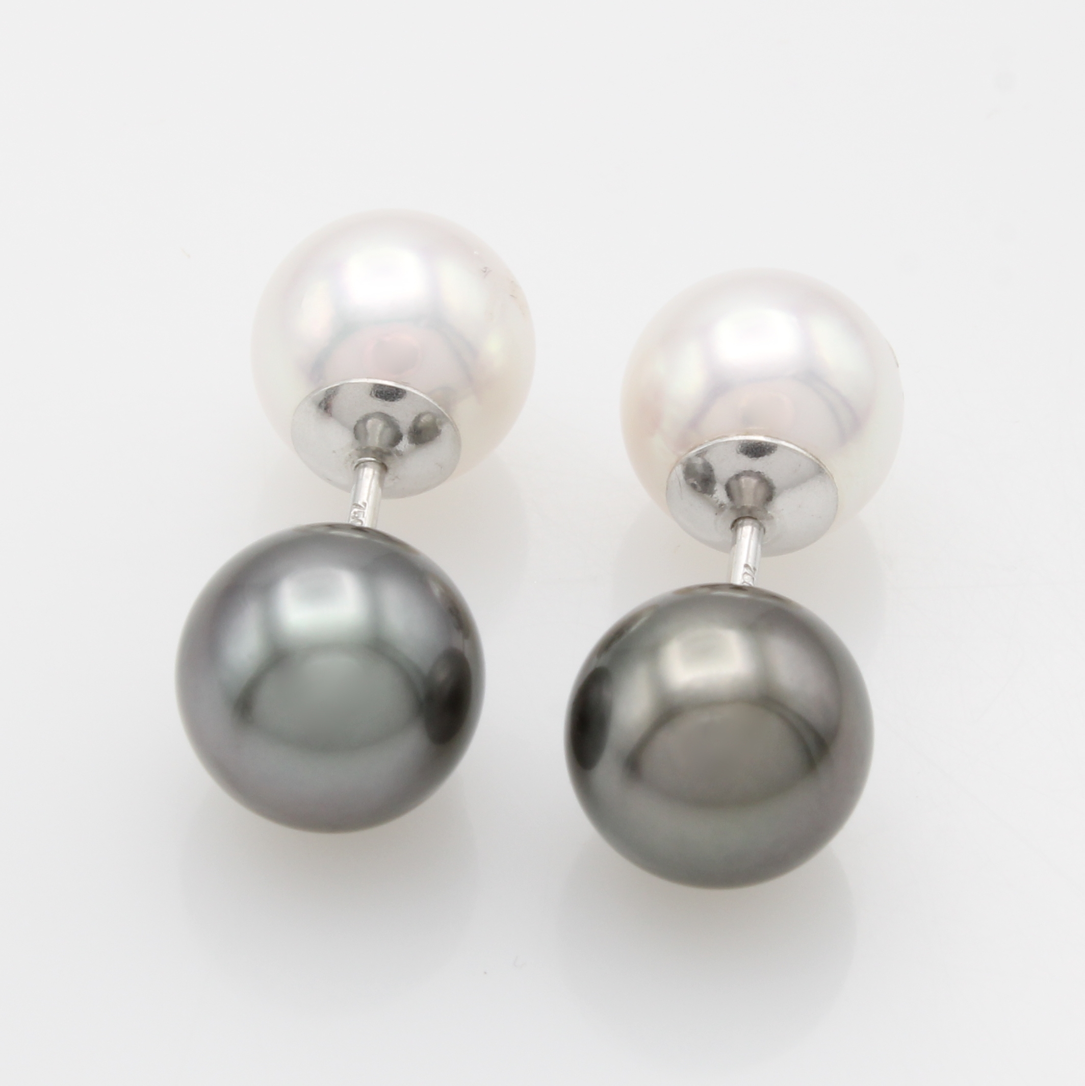 Image 27051589 - Paar Ohrstecker ´Double face´ mit Akoya- und Tahitizuchtperlen, WG 750/000, beid- seitig ...