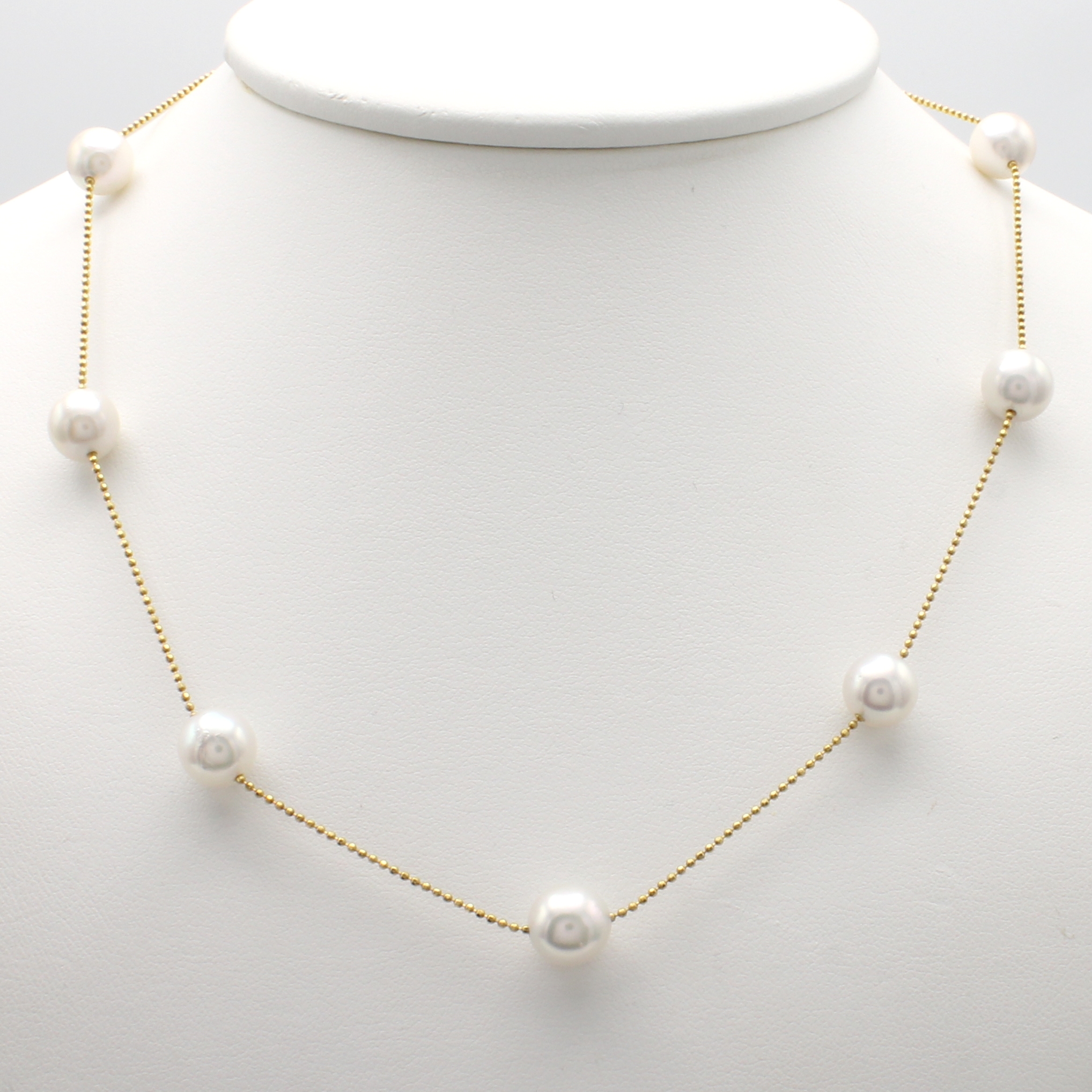 Image 27051594 - Collier mit Akoyazuchtperlen, GG 750/000, 7 Perlen ca. 8 - 8.5 mm, L. durch Schieber ...